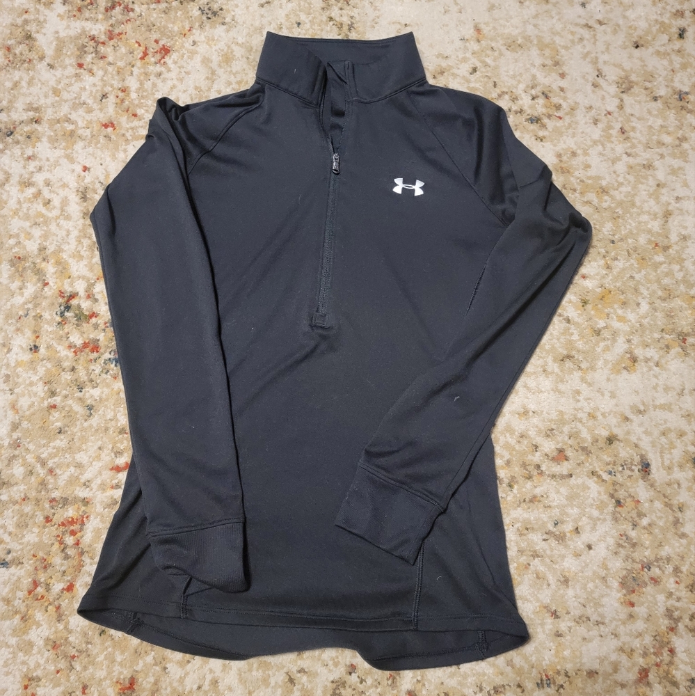 Under Armour 1/4 zip top. Size S